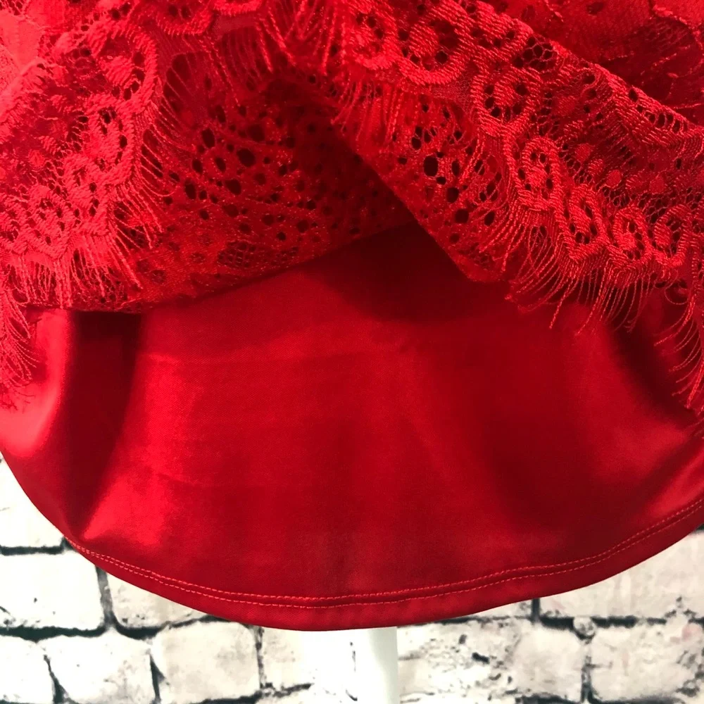 Express Lace Tank Top - Picture 3 of 6